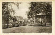 12836 Gezicht op de muziektent bij de Grote Haag in het Plantsoen-Zuid te Amersfoort.